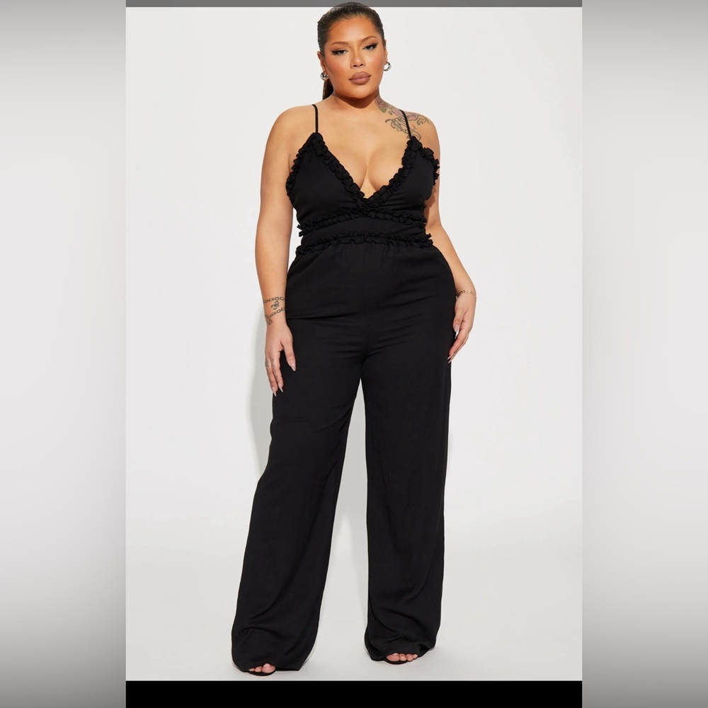 NWT- Black Fashion Nova Jumpsuit